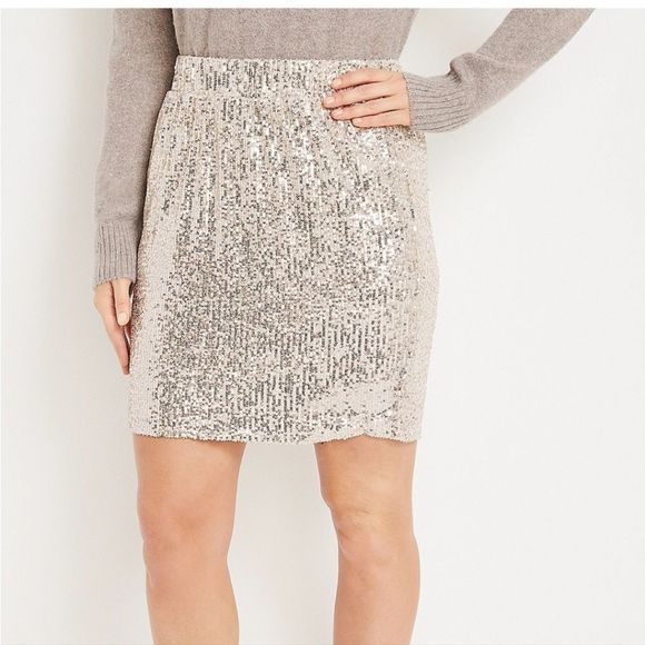 Maurices Cream and Silver Sequin Sparkly High Rise Skirt - Size Medium - Picture 1 of 11